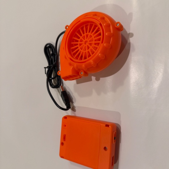 Inflatable Unicorn Ride-On Costume – Kid Size - Picture 5 of 7